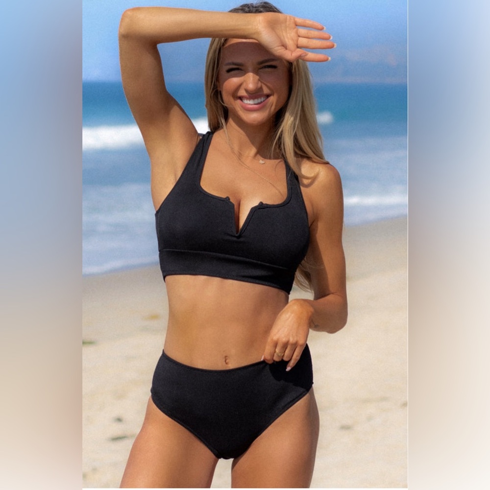 Ribbed V Neck Solid Black Bikini Set × 1